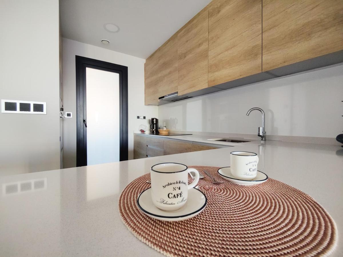 Sunset Waves Superb Apartments 베니돔 외부 사진