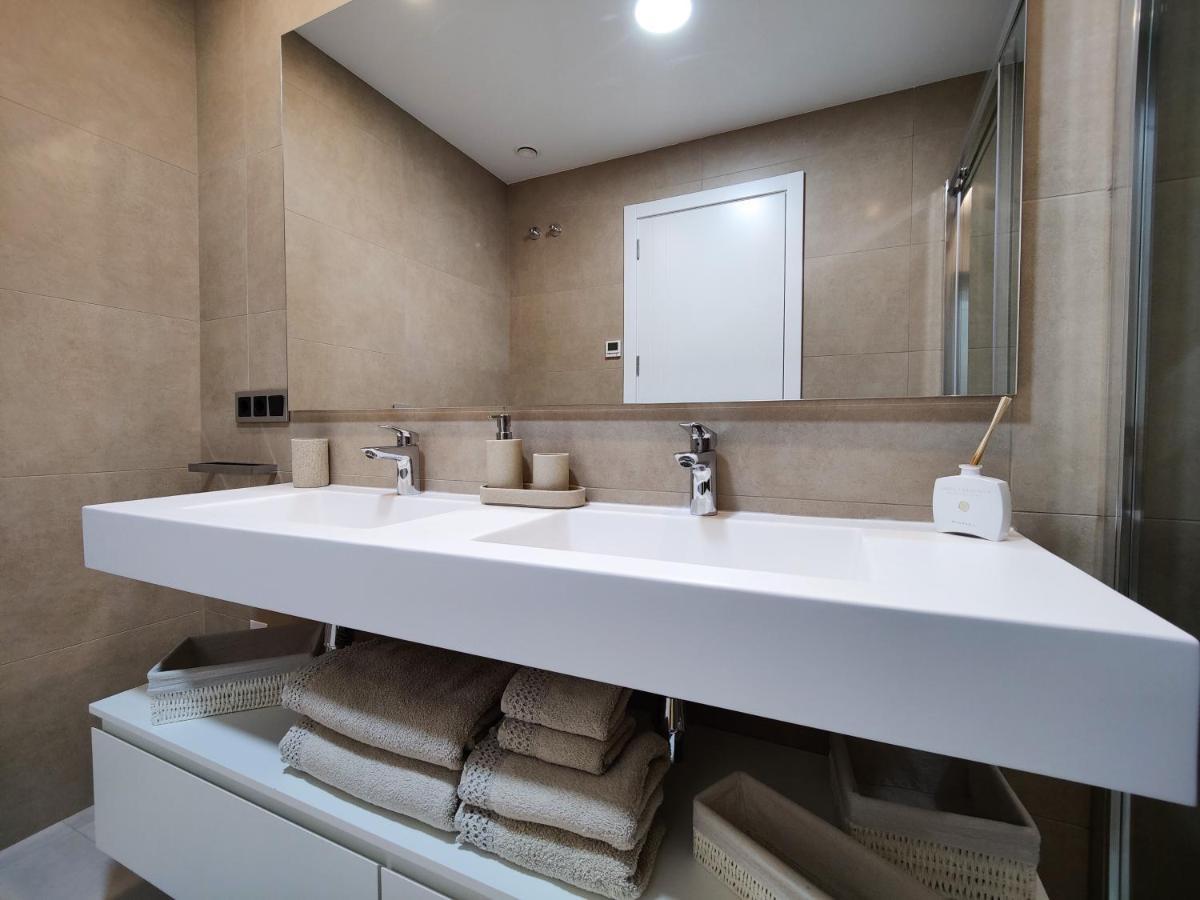 Sunset Waves Superb Apartments 베니돔 외부 사진