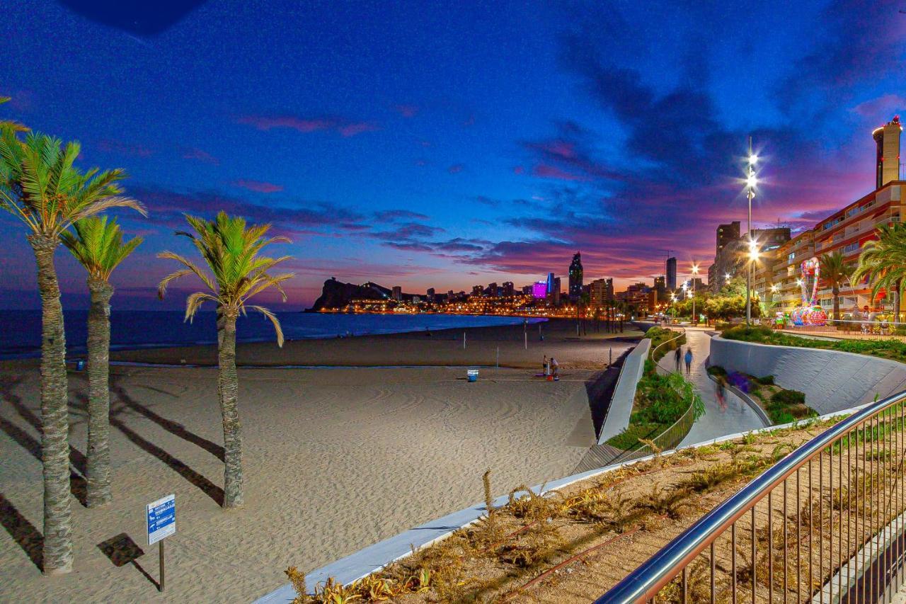 Sunset Waves Superb Apartments 베니돔 외부 사진