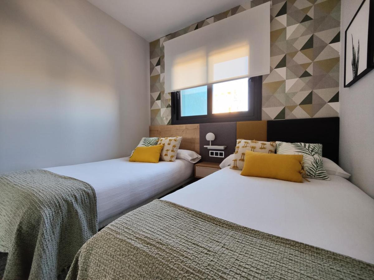 Sunset Waves Superb Apartments 베니돔 외부 사진